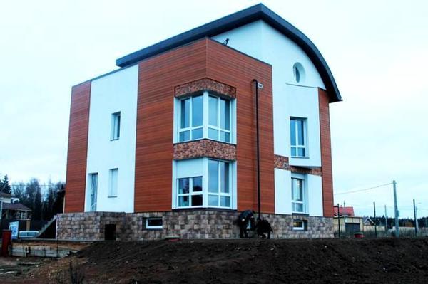 Недавно построенный пассивный дом в Подмосковье. Фото: Институт пассивного дома